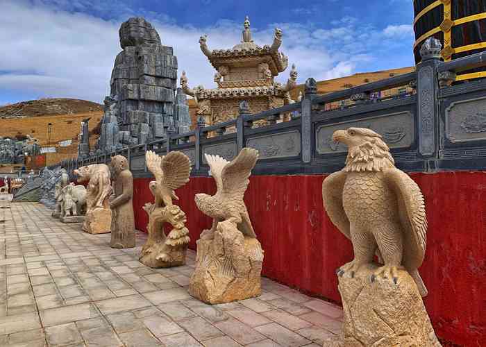 成都租大巴车，一天到底要花多少钱？这份真实价格表给你讲清楚！-第1张图片-成都租车公司